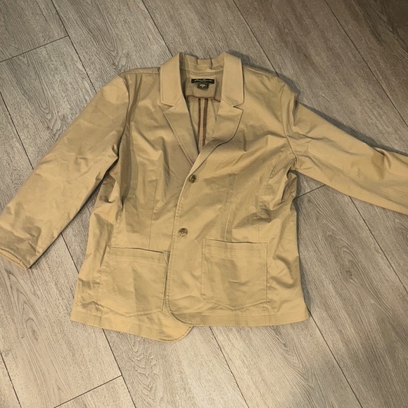 Eddie Bauer Jackets & Blazers - Eddie Bauer women’s Beige Jacket size large
